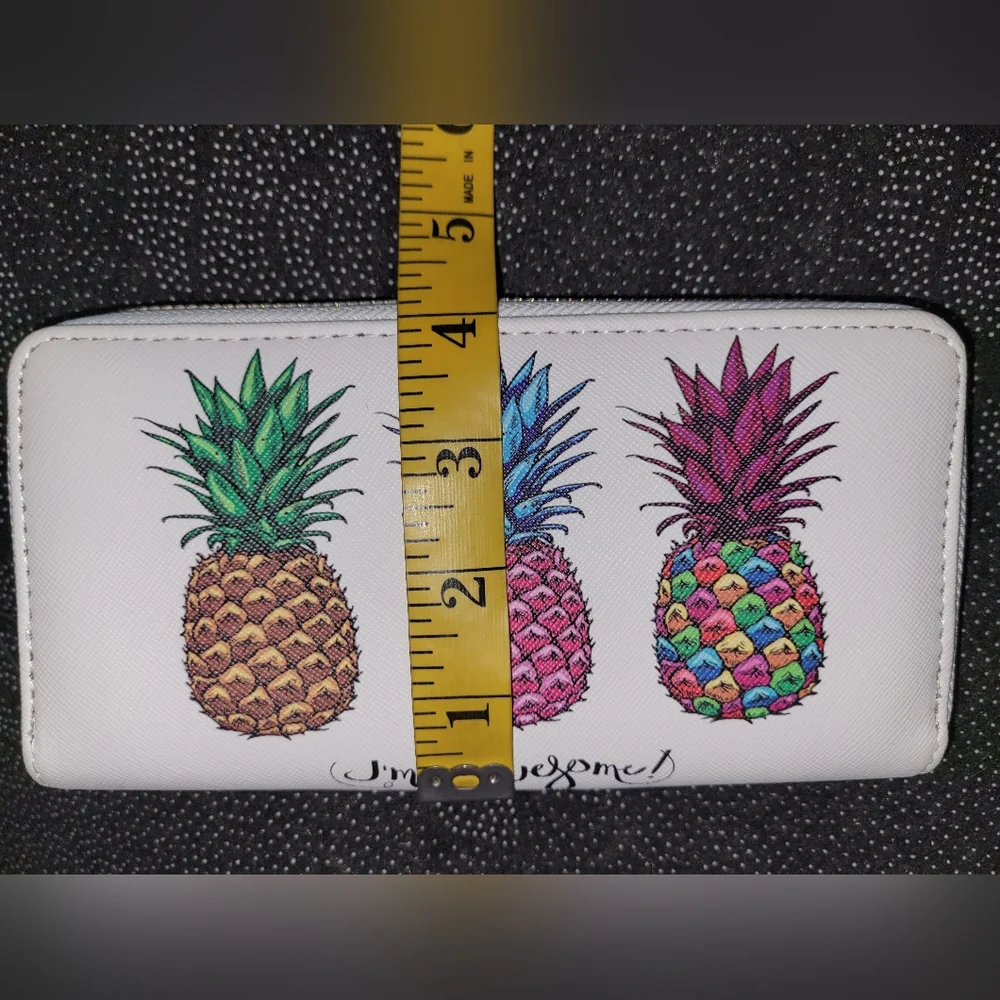Badya White Pebbled Vegan Leather Full Zip Around Wallet Pineapple Design... - Picture 4 of 6